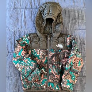 North Face Winter Coat 2T size good condition